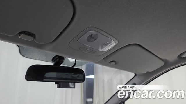 Hyundai Starex 2019 — photo 16