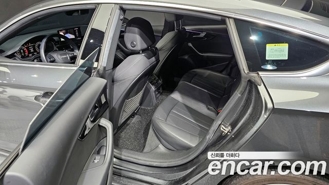 Audi A5 2021 — photo 11