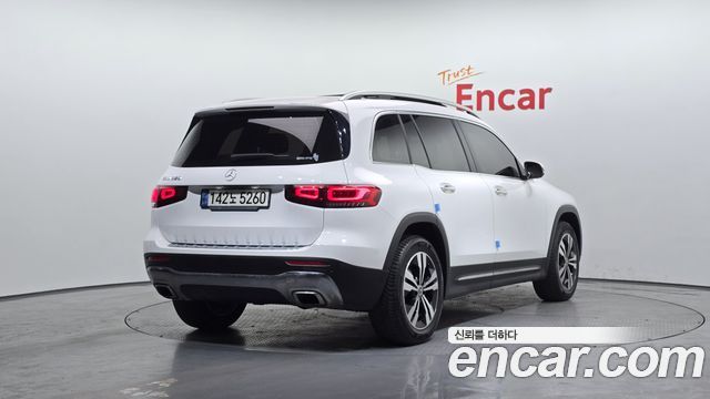 Mercedes-Benz GLB-Class 2020 — photo 2