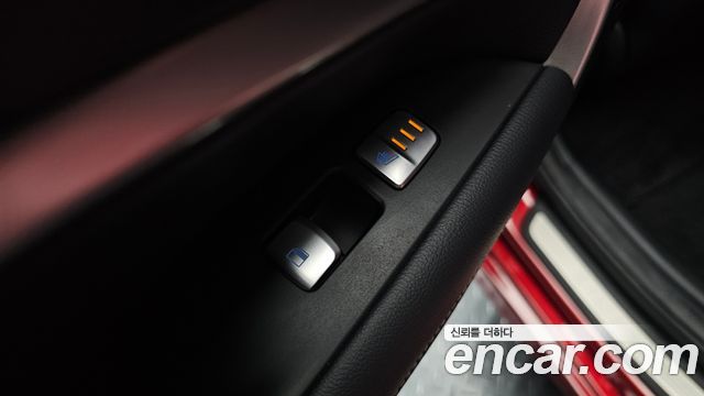 Genesis G70 2018 — photo 19