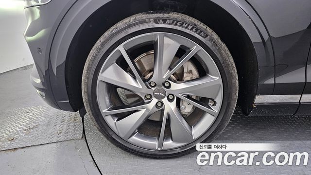 Genesis GV70 2023 — photo 5