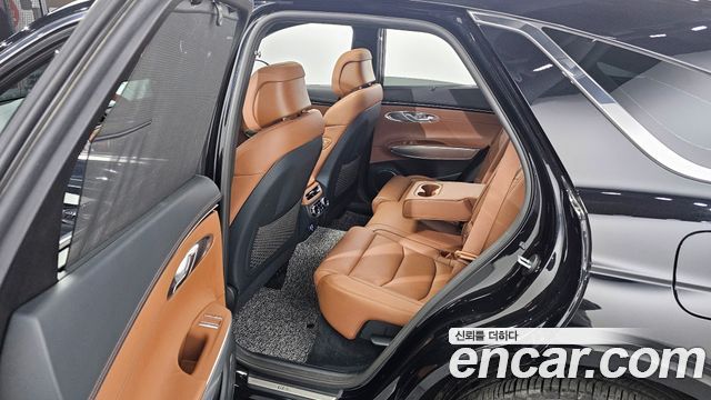Genesis GV70 2023 — photo 11
