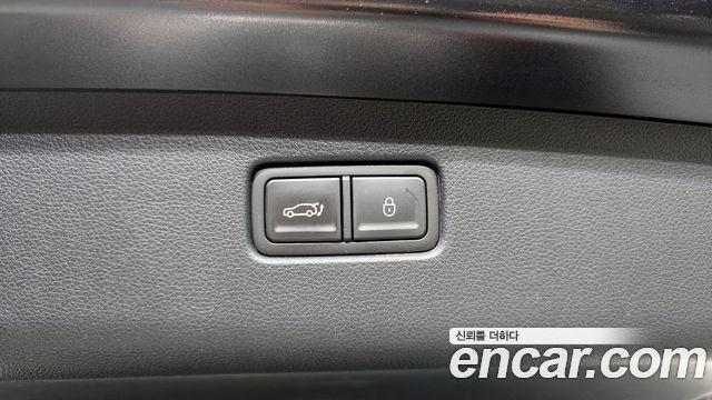 Genesis GV70 2023 — photo 20