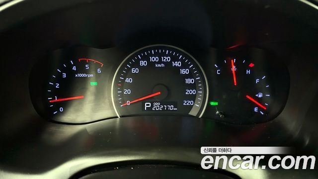 Kia Canival 2012 — photo 8