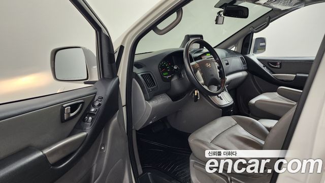 Hyundai Starex 2014 — photo 10