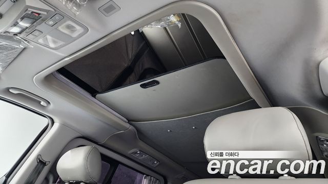 Hyundai Starex 2014 — photo 19