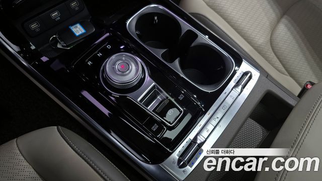 Kia Canival 2021 — photo 9