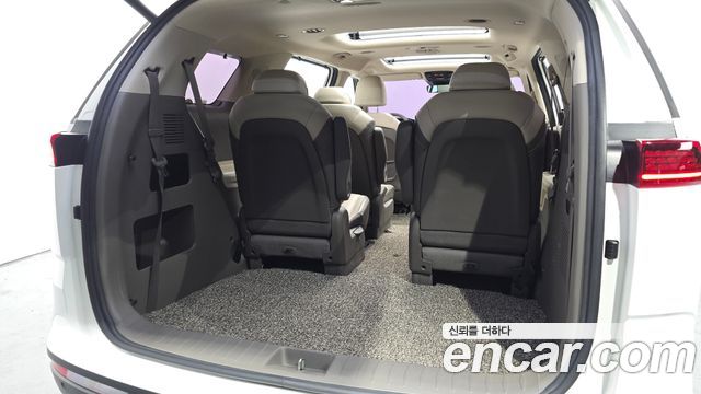 Kia Canival 2021 — photo 20