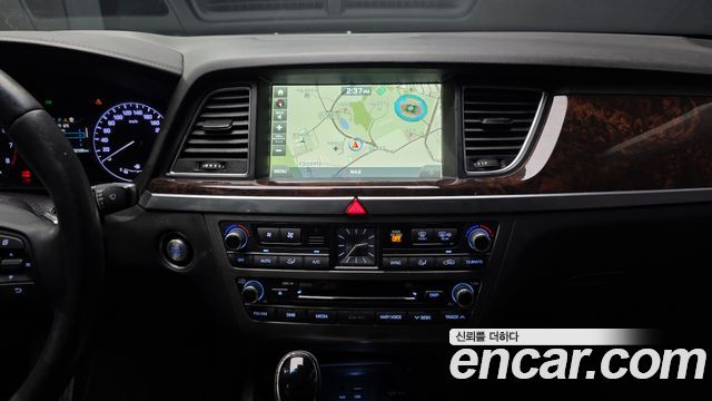 Hyundai Genesis 2016 — photo 14