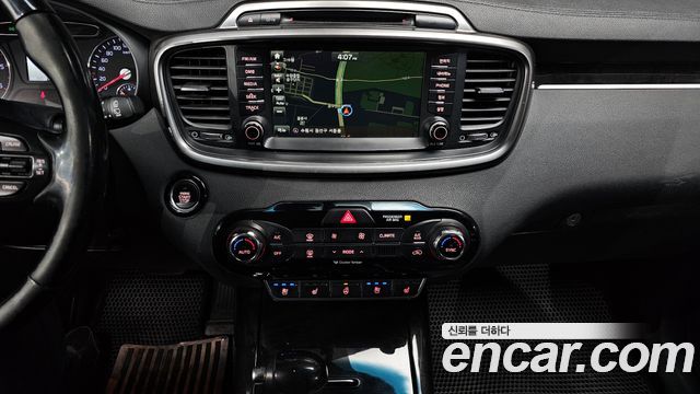 Kia Sorento 2016 — photo 14