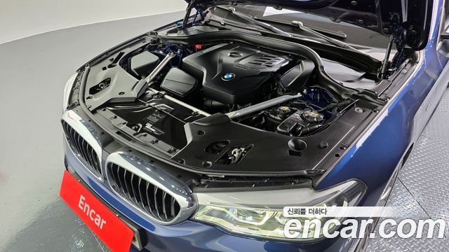 BMW 5-Series 2020 — photo 6