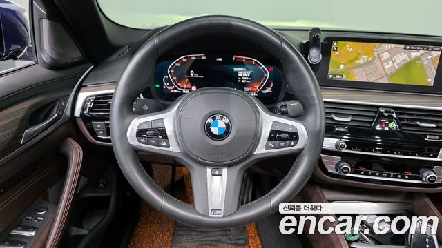 BMW 5-Series 2020 — photo 13