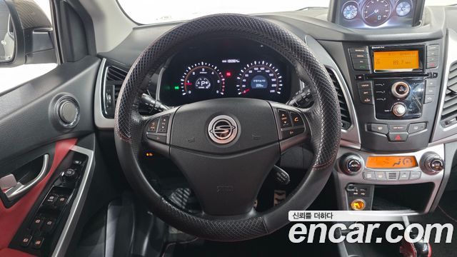 KG Mobility KORANDO 2015 — photo 14