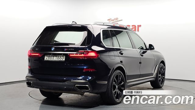 BMW X7 2020 — photo 2