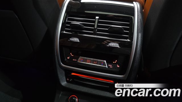 BMW X7 2020 — photo 19