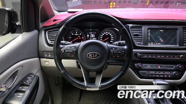 Kia Canival 2018 — photo 13