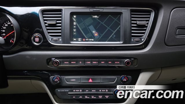 Kia Canival 2018 — photo 14