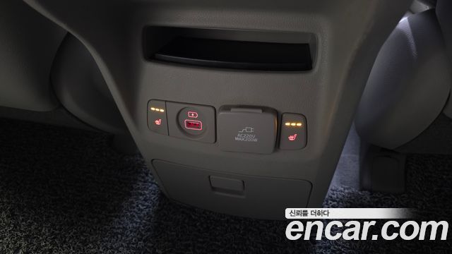 Kia Canival 2018 — photo 19
