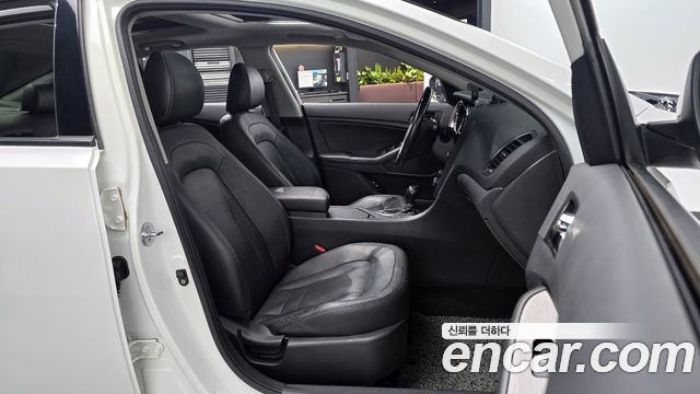 Kia K5 2013 — photo 10