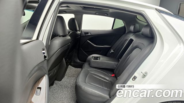 Kia K5 2013 — photo 12