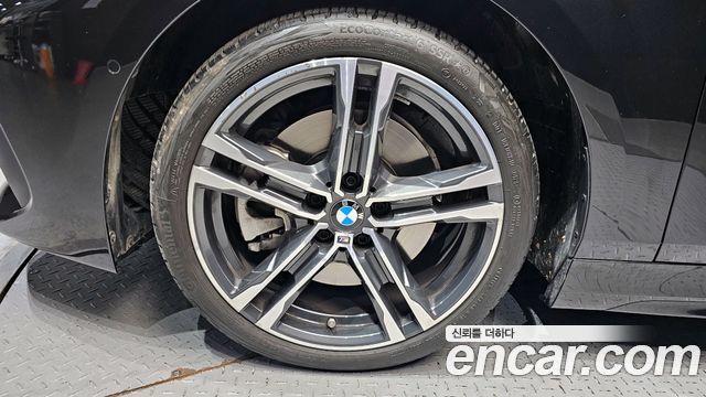 BMW 1-Series 2024 — photo 5