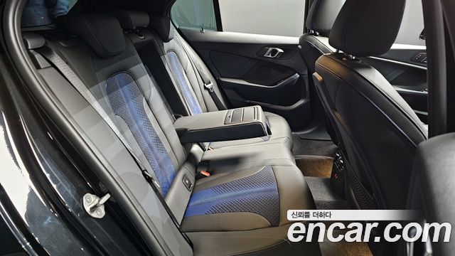 BMW 1-Series 2024 — photo 12