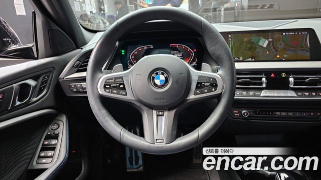 BMW 1-Series 2024 — photo 14