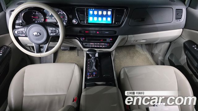 Kia Canival 2018 — photo 7