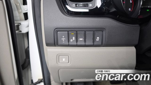 Kia Canival 2018 — photo 12