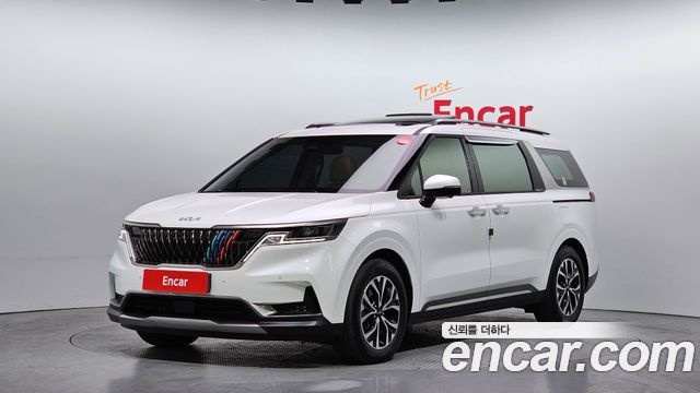 Kia Canival 2023 — photo 1