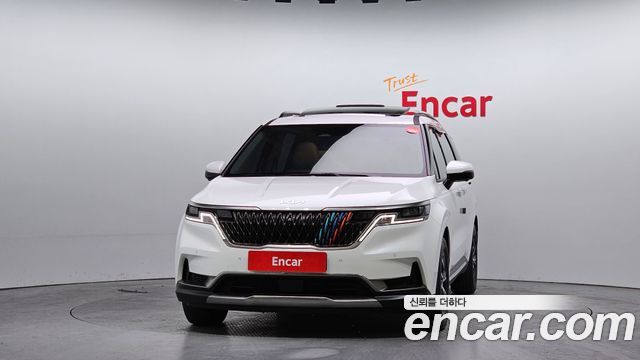 Kia Canival 2023 — photo 3