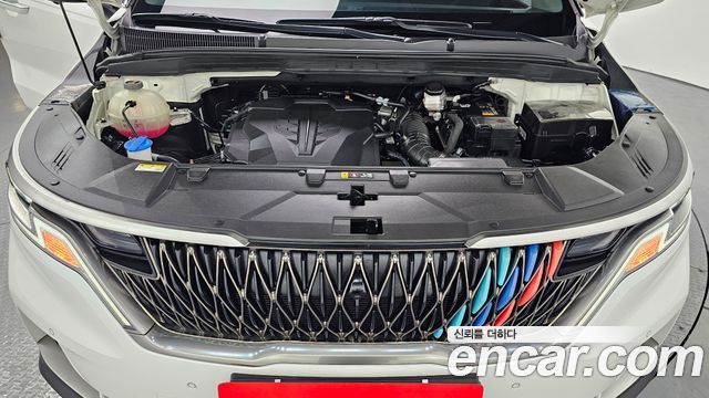Kia Canival 2023 — photo 6