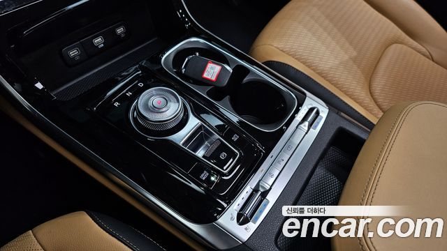 Kia Canival 2023 — photo 9