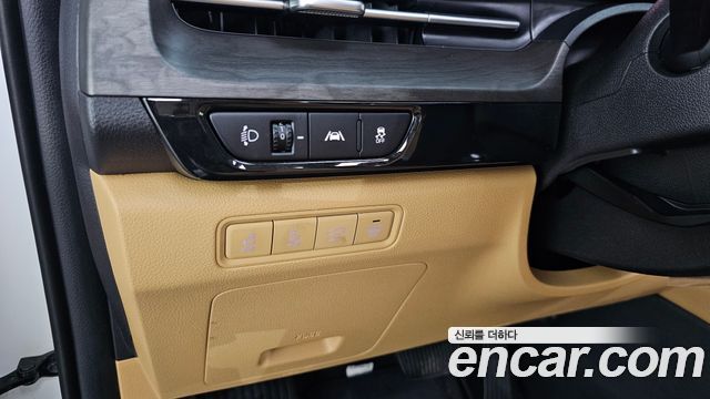 Kia Canival 2023 — photo 12