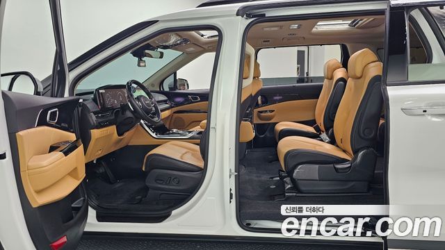 Kia Canival 2023 — photo 18