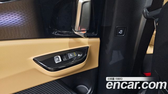Kia Canival 2023 — photo 19