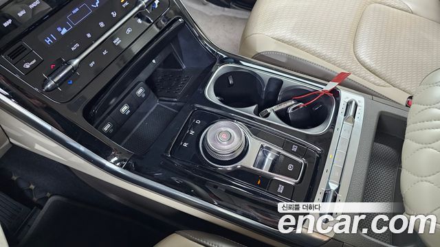 Kia Canival 2021 — photo 9