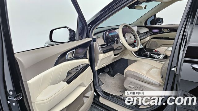 Kia Canival 2021 — photo 10