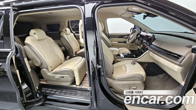 Kia Canival 2021 — photo 12