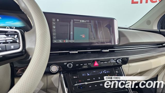 Kia Canival 2021 — photo 16