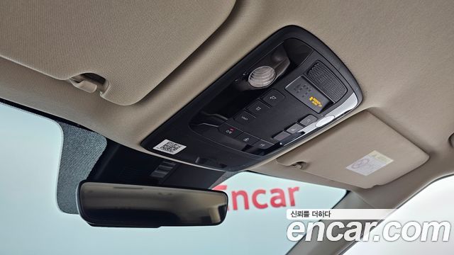 Kia Canival 2021 — photo 18