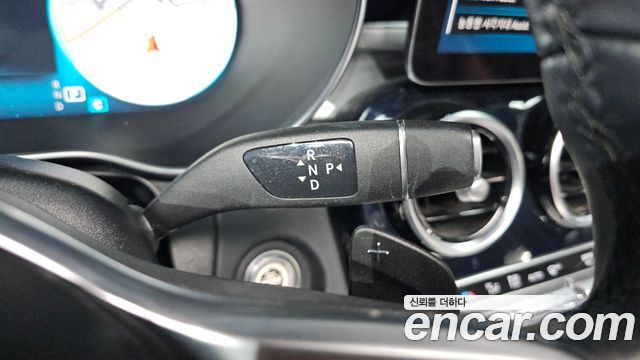 Mercedes-Benz GLC-Class 2020 — photo 9