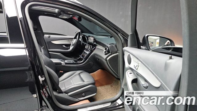 Mercedes-Benz GLC-Class 2020 — photo 18