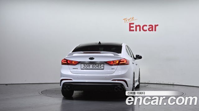 Hyundai AVANTE 2018 — photo 4