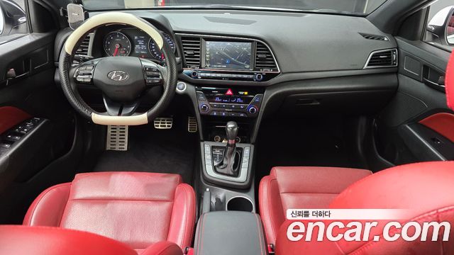Hyundai AVANTE 2018 — photo 7