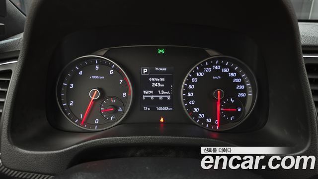 Hyundai AVANTE 2018 — photo 8