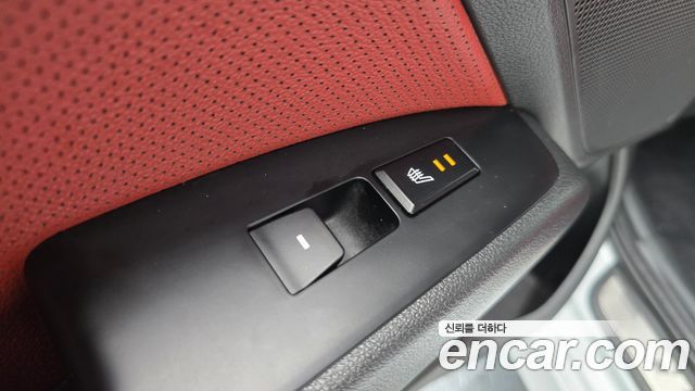 Hyundai AVANTE 2018 — photo 19