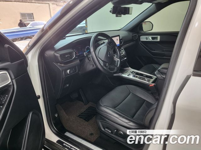 Ford Explorer 2020 — photo 8