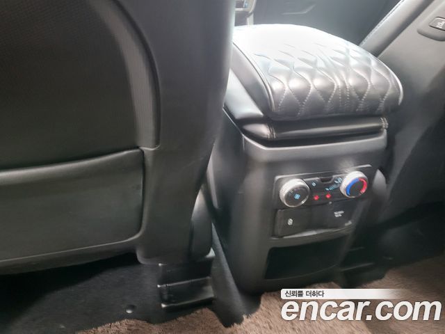 Ford Explorer 2020 — photo 16