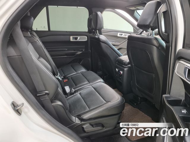 Ford Explorer 2020 — photo 19